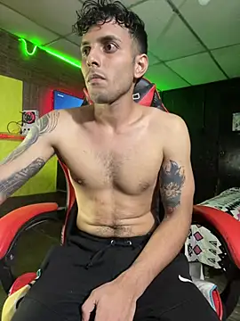 JustynAle2025 online show from January 15, 2:26 am