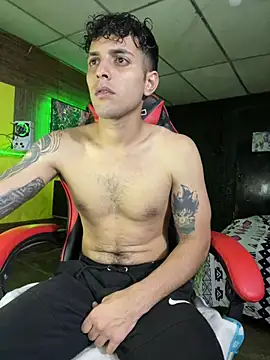 JustynAle2025 online show from January 17, 3:53 am