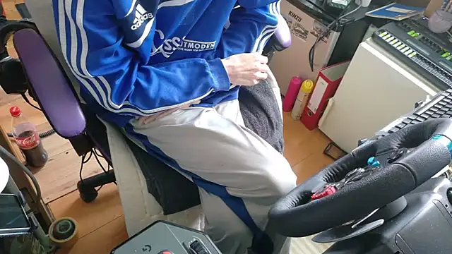 Gay-Versaut online show from February 9, 12:10 pm