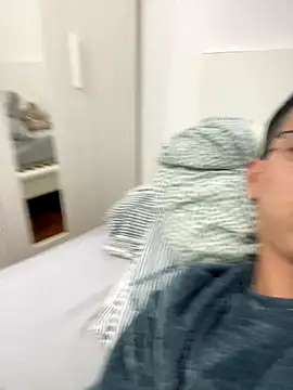 boybaby34 online show from December 20, 9:55 pm