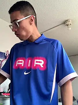 Latin Paisa Boy online show from January 15, 8:33 pm