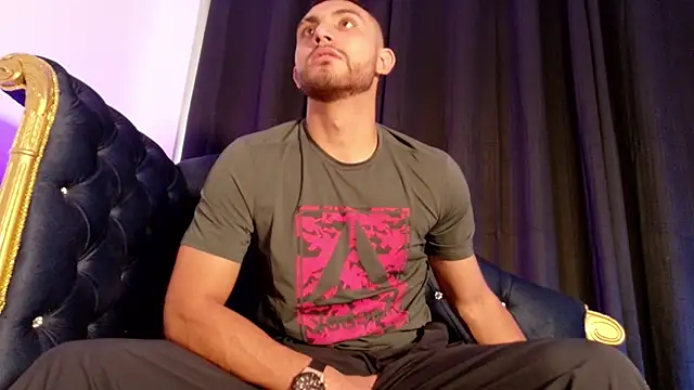 kael lux online show from December 22, 3:31 pm