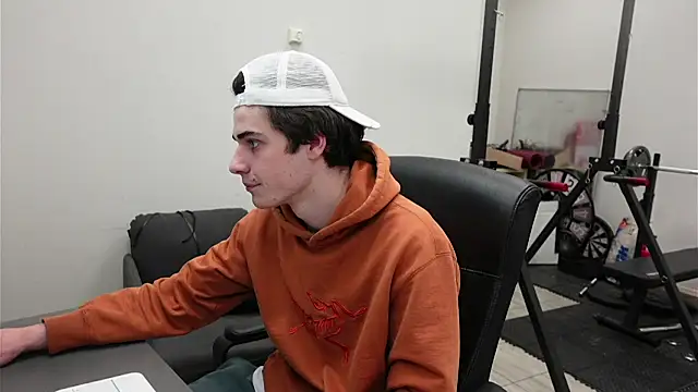 Daniel Shawnn online show from February 1, 8:18 pm