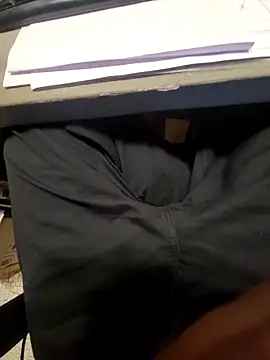 jerryrooh69 online show from March 26, 8:51 am