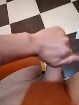 elalmy8890 online show from January 19, 1:57 pm