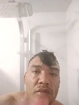 latinomoreno95 online show from January 11, 12:04 am