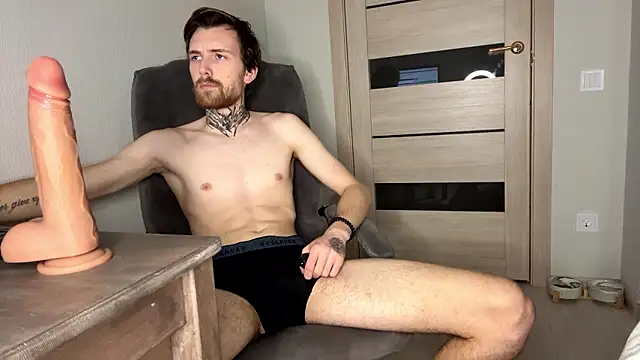 AntonioCalix online show from January 7, 1:05 pm