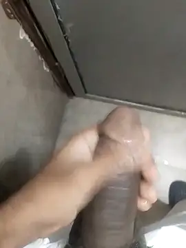 8inchhere online show from February 6, 4:48 pm