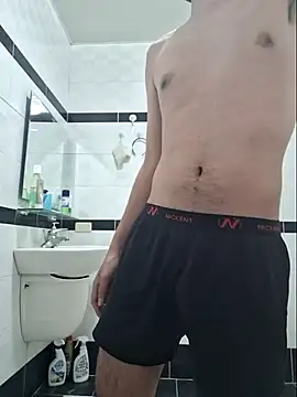 Dylan56743 online show from April 10, 4:03 pm