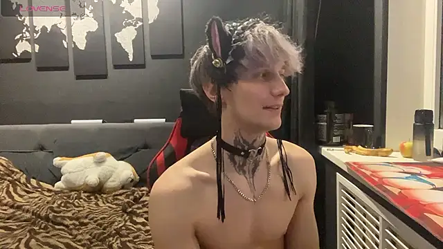 Mastur Bister online show from January 15, 9:28 pm