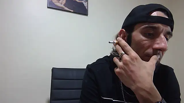 BigDickWo0z online show from April 18, 8:16 am