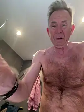 Pierre4tjyxx online show from April 10, 4:30 am