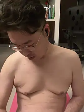 W0Ijn online show from April 22, 2:11 pm