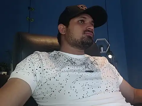 kartherpenerico23 online show from January 5, 10:57 pm