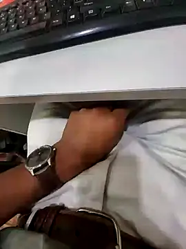 rohit16770 online show from April 8, 9:30 am