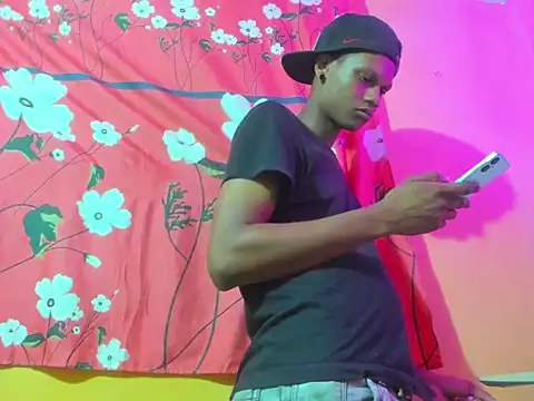 aunstin mohamme online show from February 1, 3:49 am