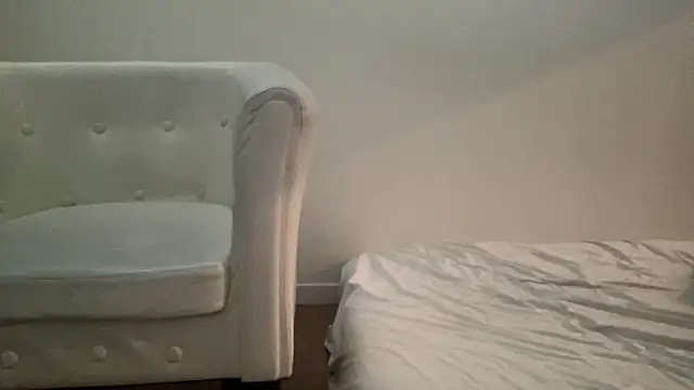 cagouler51100 online show from January 16, 10:07 am