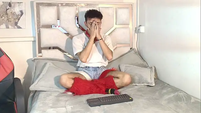 Curlystartt online show from January 16, 2:09 pm