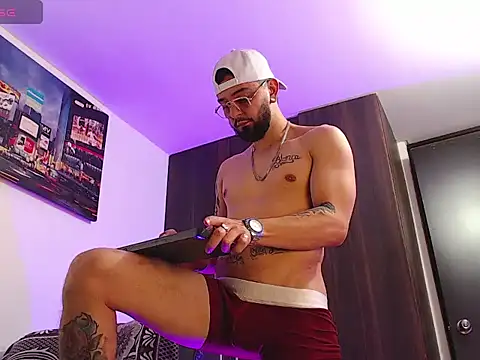 Axel Stton online show from March 3, 2:13 pm