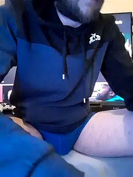 80julien online show from April 10, 5:31 pm