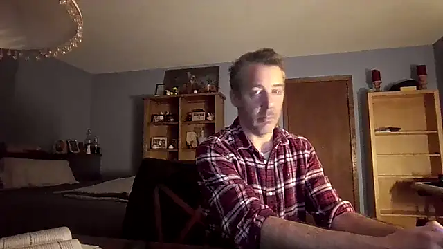 chrisw8140 online show from March 15, 3:03 am