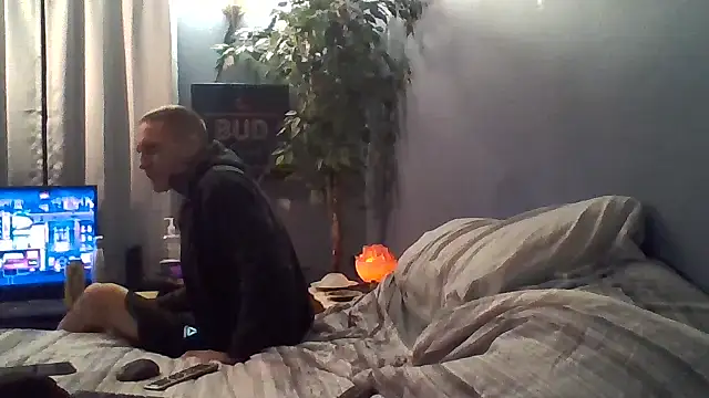 hotnready42069 online show from January 12, 11:20 pm