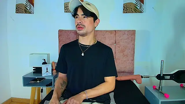 Ethan Briggs  online show from February 6, 3:58 am