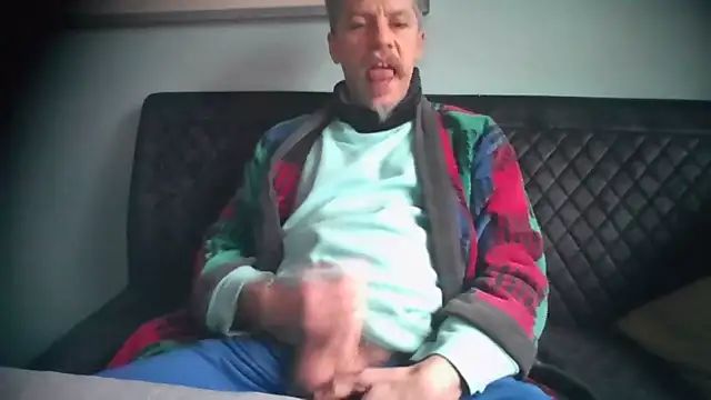 chiichii23 online show from January 7, 10:38 am