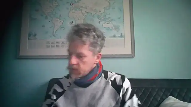 chiichii23 online show from February 18, 5:00 pm