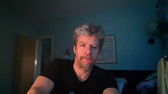 chiichii23 online show from December 18, 8:42 am