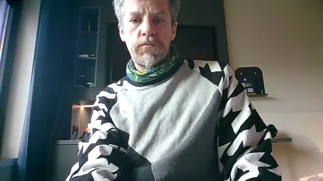 chiichii23 online show from February 1, 2:13 pm