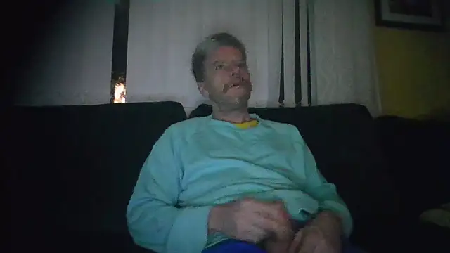 chiichii23 online show from January 6, 12:27 am