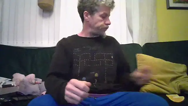 chiichii23 online show from March 14, 11:30 pm