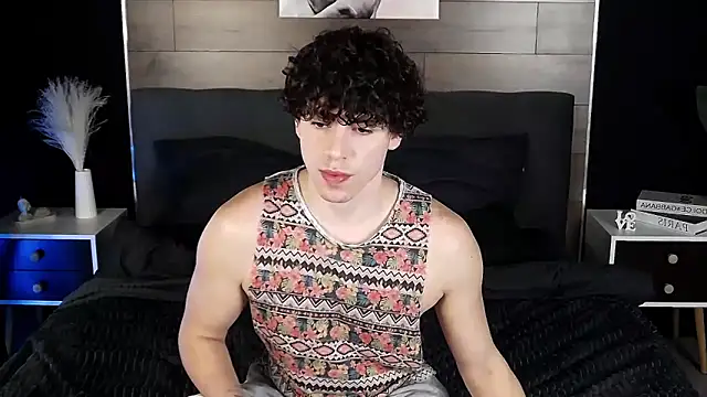 TylerGibson online show from March 12, 2:52 am