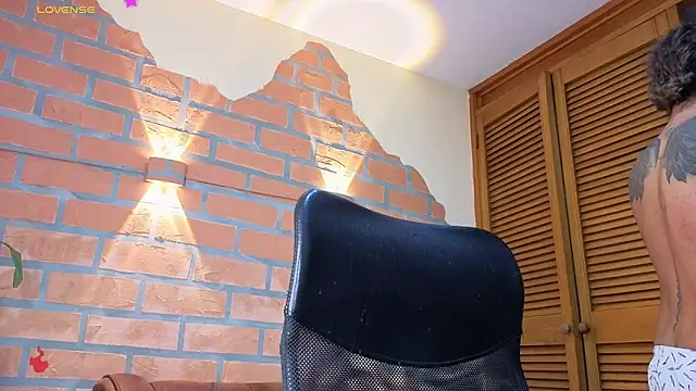 mister eithan online show from March 4, 2:07 am