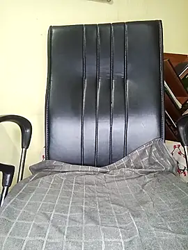 Lovable dude online show from February 20, 6:21 pm