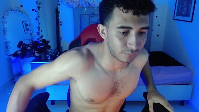 Caius fox online show from April 1, 1:41 pm