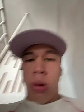 Dominik Souza online show from April 11, 7:06 pm