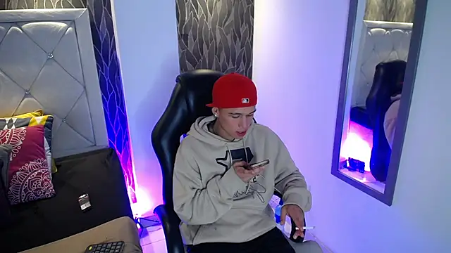 Dominik Souza online show from February 4, 3:34 am