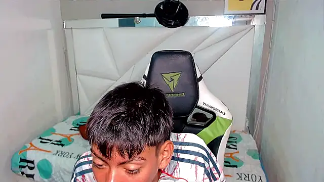 Liarr  online show from March 12, 8:05 pm