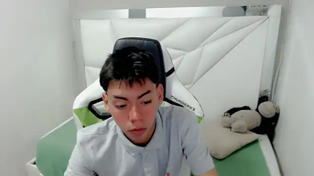 Liarr  online show from February 2, 7:55 pm