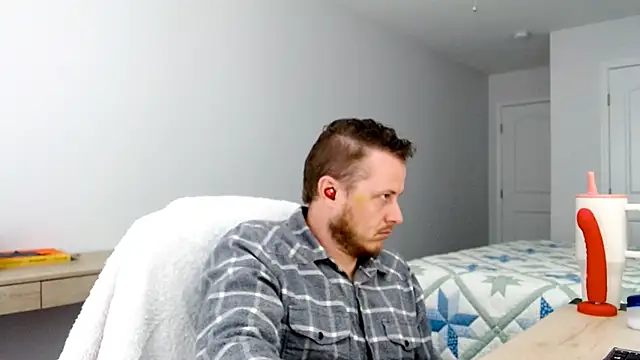 69MAV69 online show from February 26, 4:52 pm