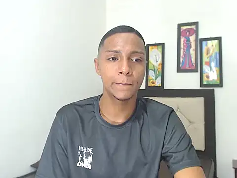 hotboyluxe online show from March 3, 3:25 am