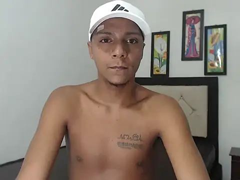 hotboyluxe online show from February 27, 3:07 am