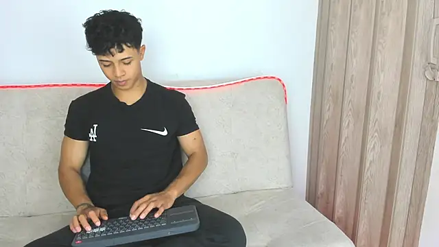  Alex Colton online show from March 24, 10:13 pm