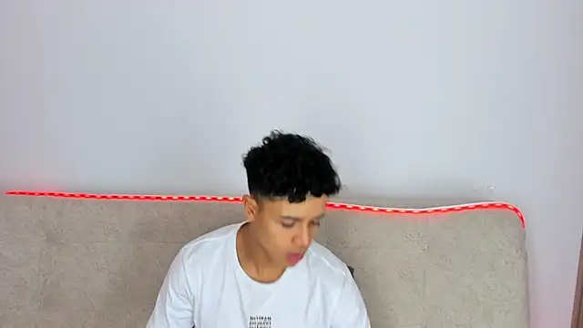  Alex Colton online show from April 8, 10:18 pm