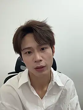 SM 004 online show from February 6, 10:45 am