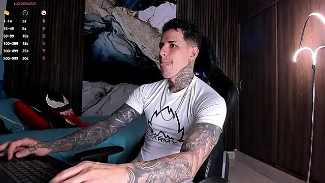 trisstann  online show from April 16, 4:40 pm