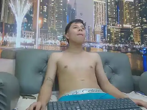 santiago xxxcol online show from March 24, 11:52 pm