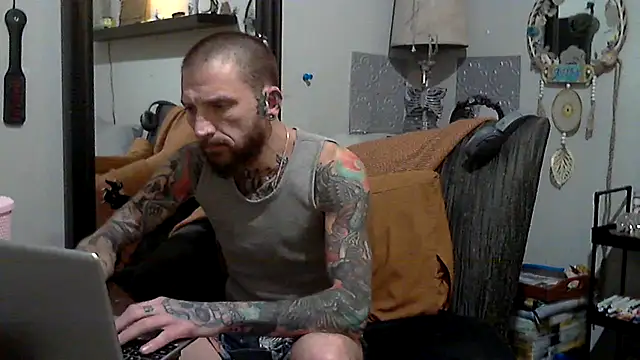 F D R  online show from February 23, 4:36 am